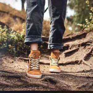 Innkas (8) Tan Suede & Tropical Print Fabric Lace Up Camping Boots